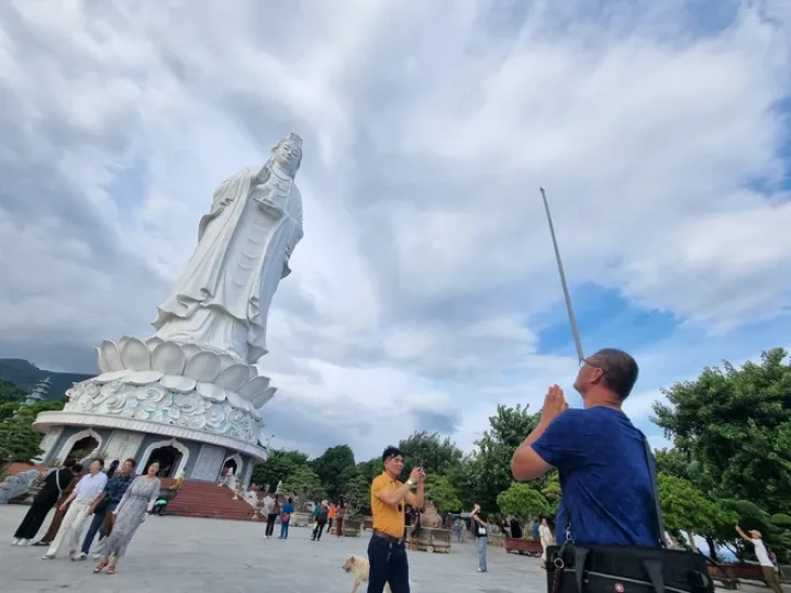 CHÙA LINH ỨNG TRÊN ĐẢO SƠN TRÀ