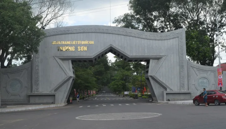 Nghĩa Trang Trường Sơn 1
