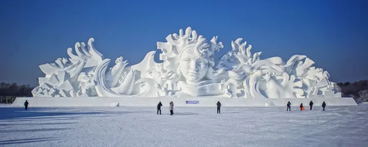 哈尔滨太阳岛雪雕博览会Harbin-Sun-Island-Snow-Expo-scaled